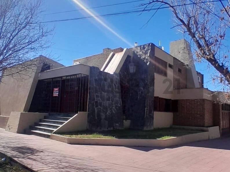 Foto de CASA EN VENTA FRENTE A MUNICIPALIDAD DE TUNUYÁN, imagen 1