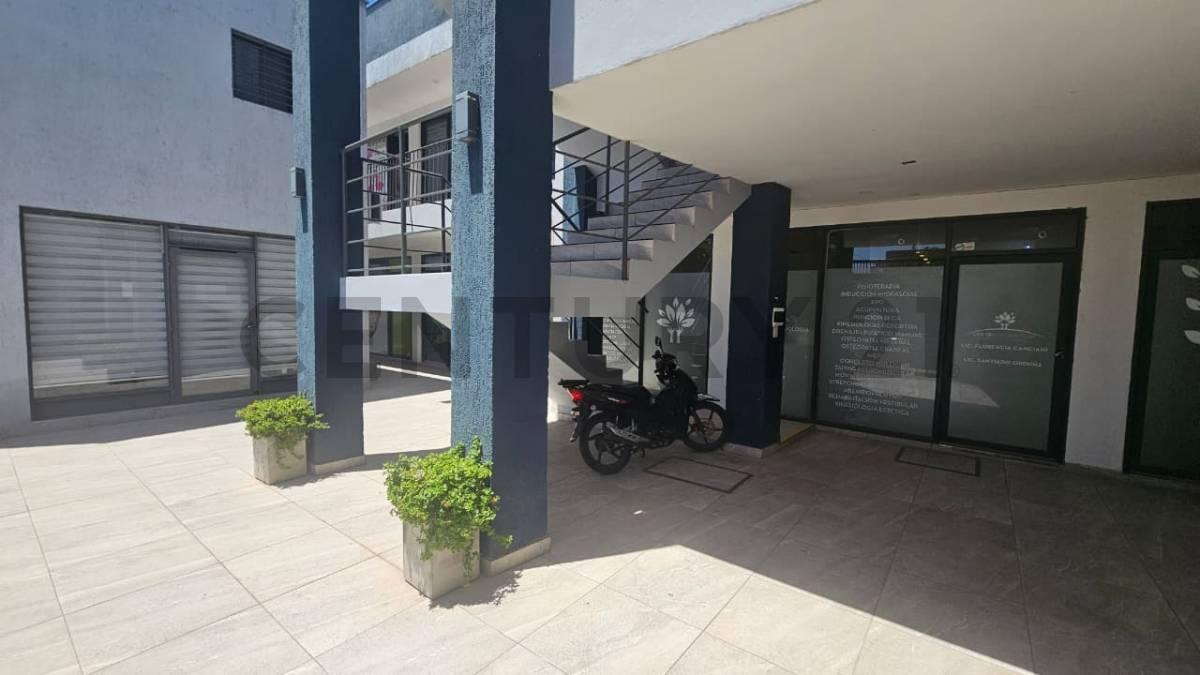 Foto de OPORTUNIDAD INVERSORES / PROFESIONALES COMPLEJO DE LOCALES EN VENTA, imagen 4