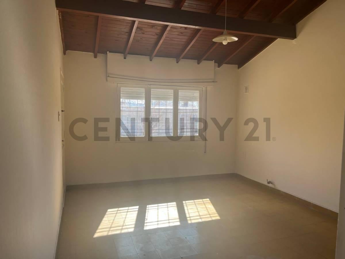 Foto de CASA EN VENTA BARRIO SANTA ANA GUYMALLEN, imagen 2
