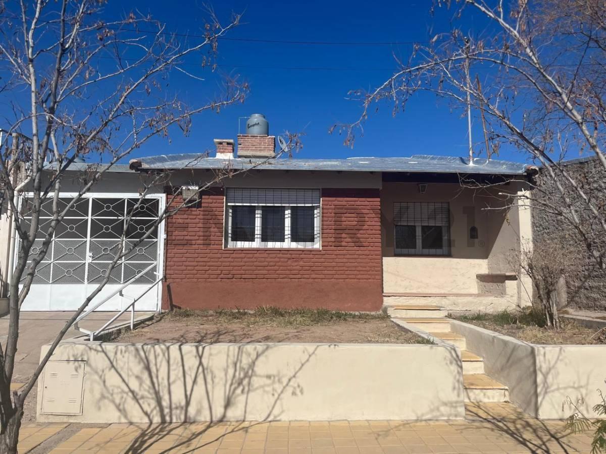 Foto de CASA EN VENTA BARRIO SANTA ANA GUYMALLEN, imagen 1