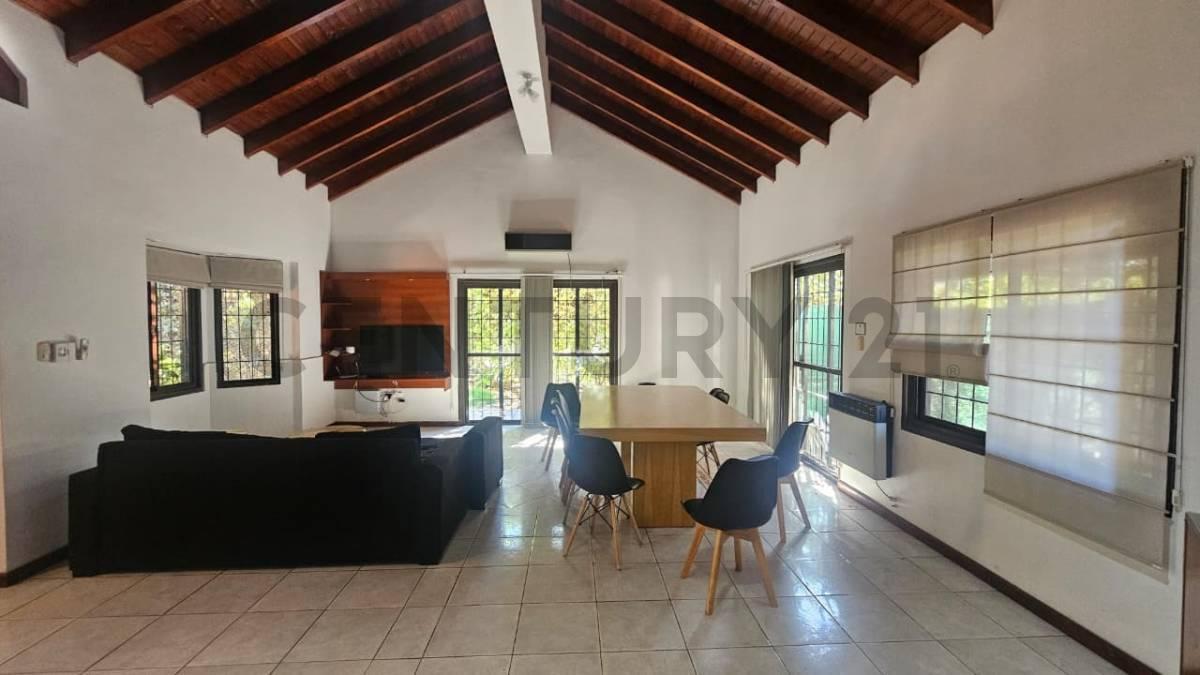 Foto de OPORTUNIDAD CASA más DEPARTAMENTO BARRIO EL HUERTO, imagen 1