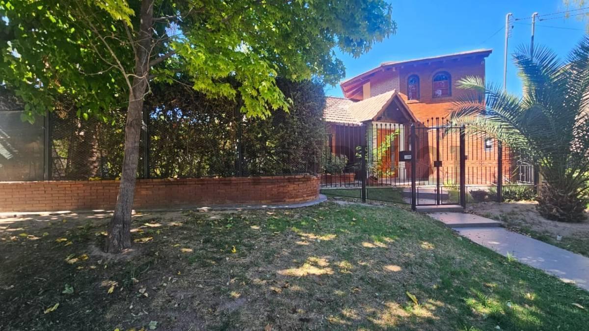 Foto de OPORTUNIDAD CASA más DEPARTAMENTO BARRIO EL HUERTO, imagen 2