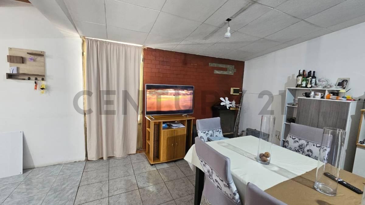 Foto de HERMOSA CASA EN GUAYMALLEN DORREGO, imagen 2