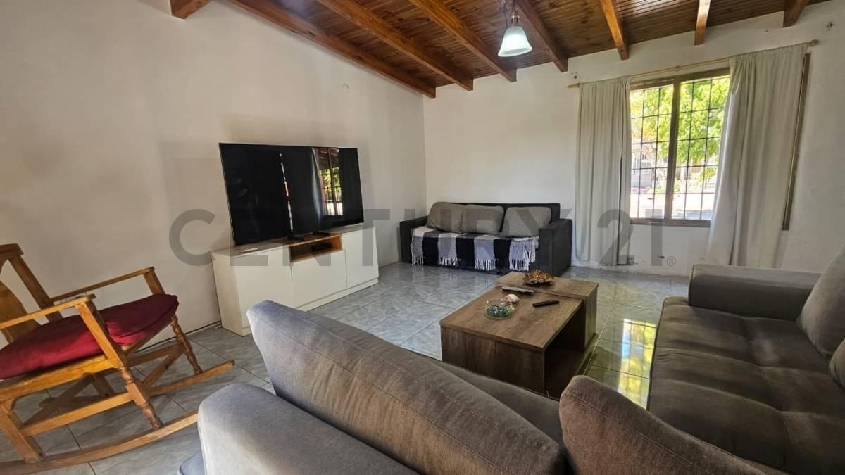 Foto de HERMOSA CASA EN GUAYMALLEN DORREGO, imagen 4