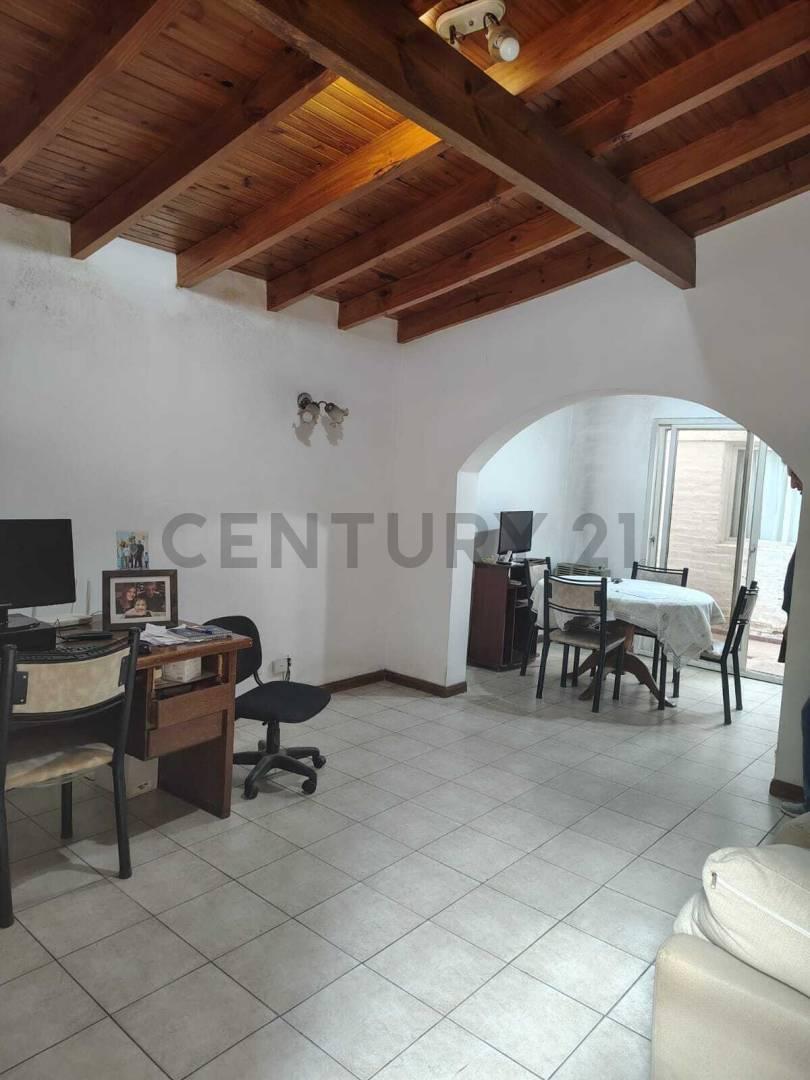 Foto de CASA EN VENTA CIUDAD DE MENDOZA., imagen 1