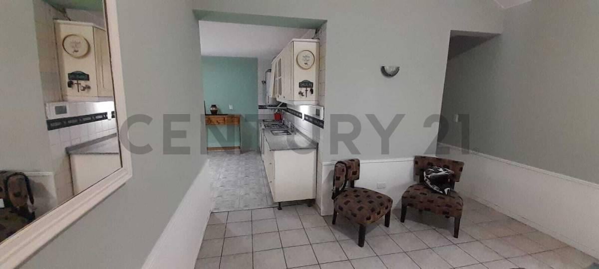Foto de Casa 3 dormitorios, 2 baños, cochera., imagen 5