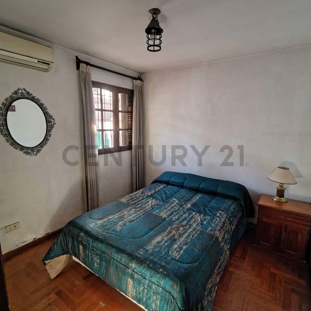 Foto de Casa 3 Dormitorios, cochera, patio en Barrio Trapiche, imagen 2