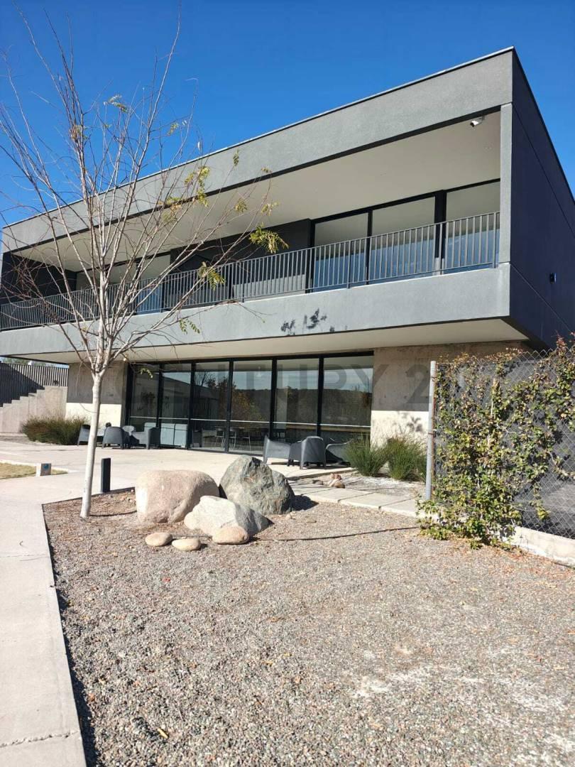 Foto de VENTA CASA DE CATEGORIA A ESTRENAR – BARRIO AGUARIBAY, imagen 3