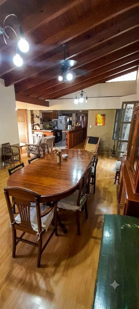 Foto de Casa 4 dormitorios, 2 baños, cochera, imagen 1