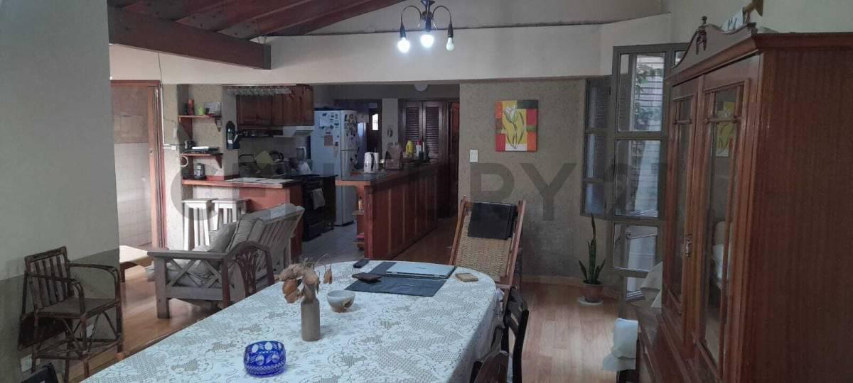Foto de Casa 4 dormitorios, 2 baños, cochera, imagen 3
