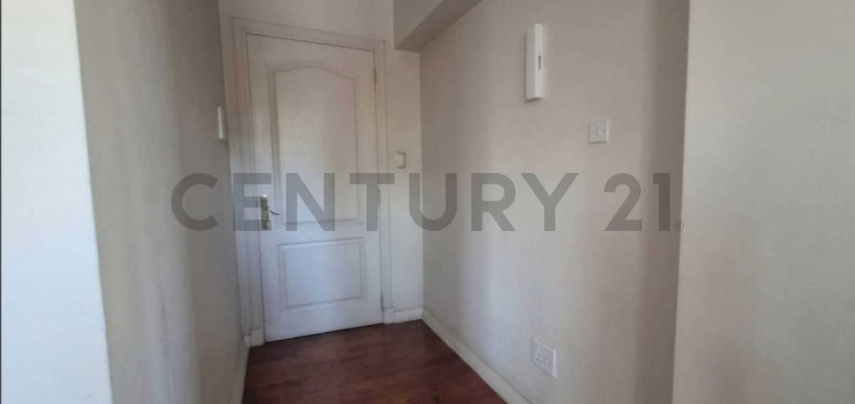 Foto de DEPARTAMENTO EN VENTA EDIFICIO PRESIDENTE PLAZA CIUDAD DE MENDOZA, imagen 2