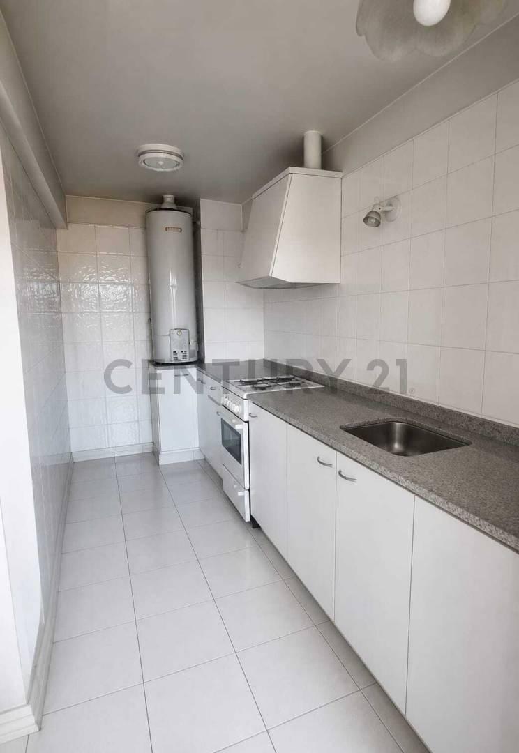 Foto de DEPARTAMENTO EN VENTA EDIFICIO PRESIDENTE PLAZA CIUDAD DE MENDOZA, imagen 4