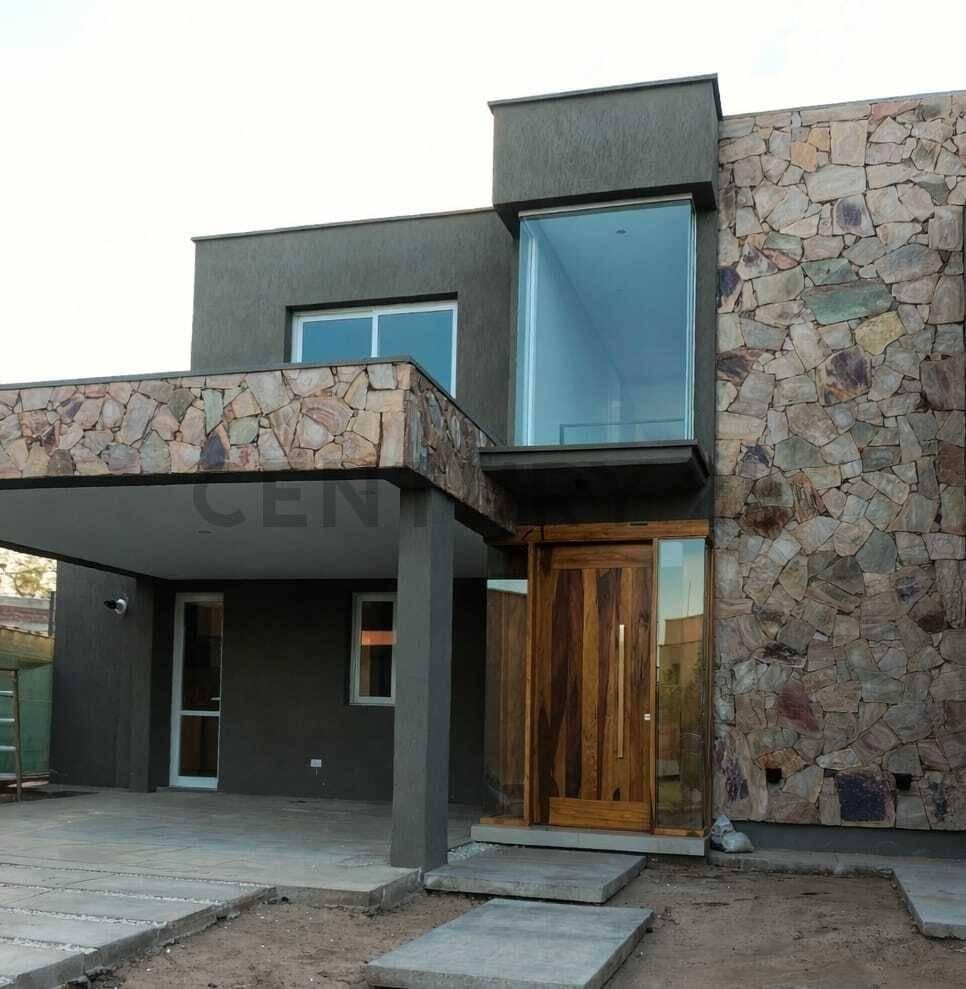 Foto de CASA EN VENTA A ESTRENAR EN BARRIO PRIVADO GODOY CRUZ, imagen 2