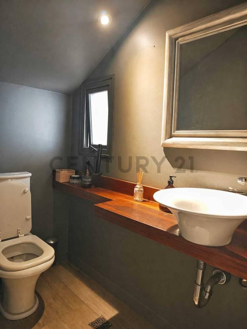 Foto de CASA DE CATEGORÍA 4 DORMITORIOS - LOS TEROS, GUAYMALLEN, imagen 4