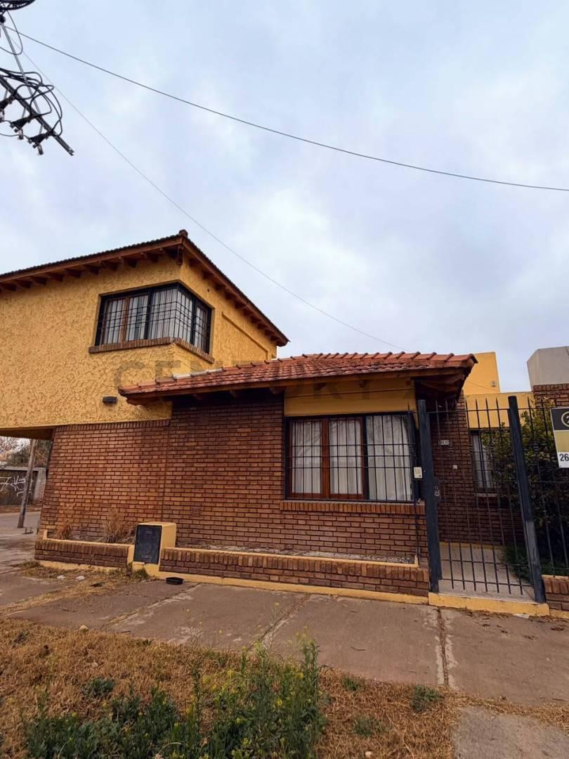 Foto de Casa 3 Dormitorios en Venta - Barrio Parque Norte, Las Heras, Mendoza, imagen 3