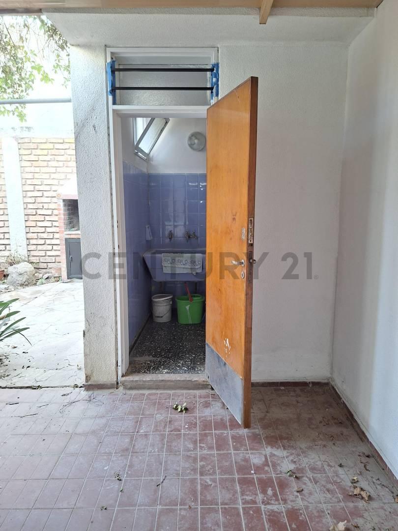 Foto de C21 Inmoandes VENDE CASA en B° Arizu de Godoy Cruz, imagen 4