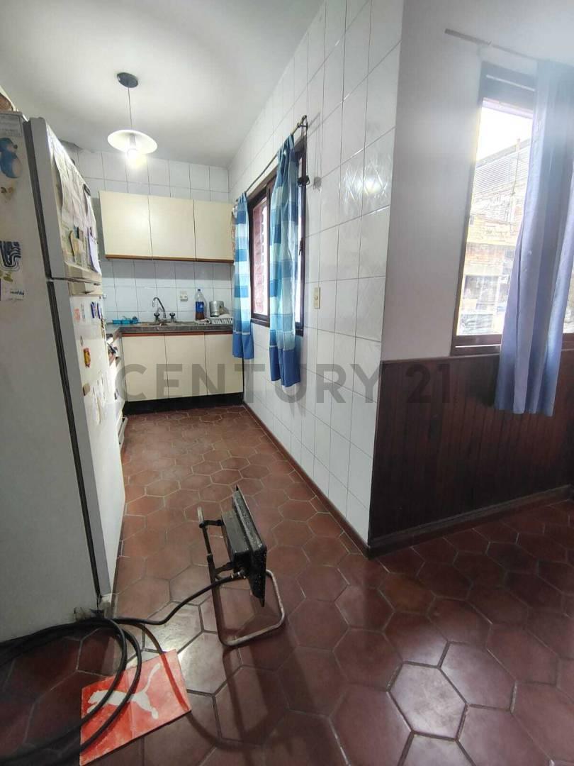 Foto de EXCELENTE CASA EN CALLE MAIPU DE CIUDAD MENDOZA + CASA INDEPENDIENTE, imagen 4