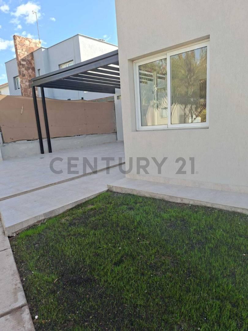 Foto de Exclusiva casa a estrenar de categoría en Barrio Privado La Bastilla, imagen 4