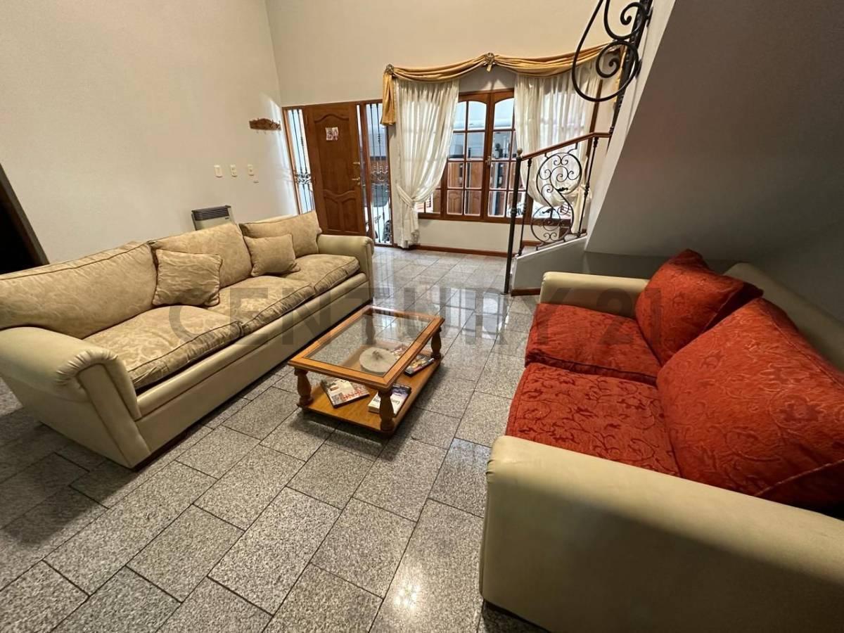 Foto de GRAN CASA EN VENTA EN QUINTA SECCION, imagen 3