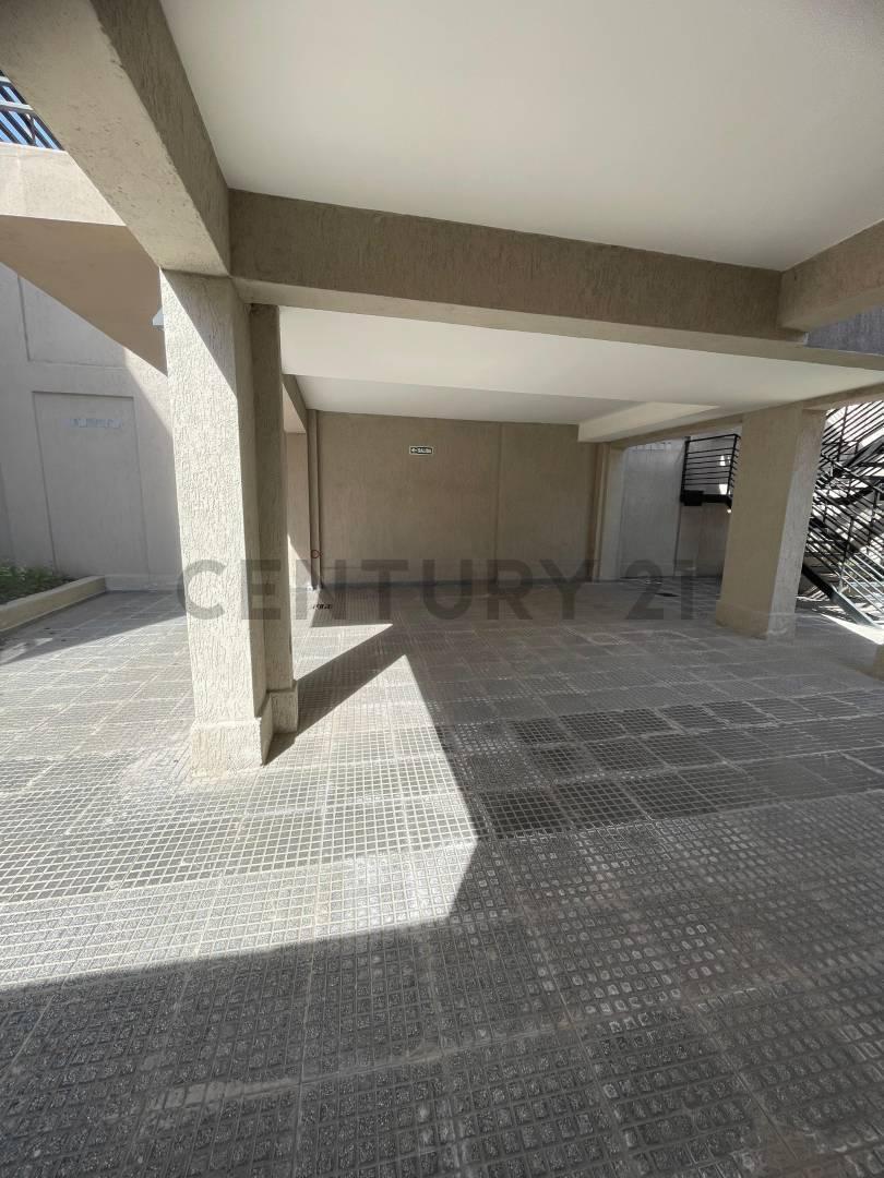 Foto de Alquilo Departamemto 2 Dormitorio con cochera, porton eléctrico, imagen 3