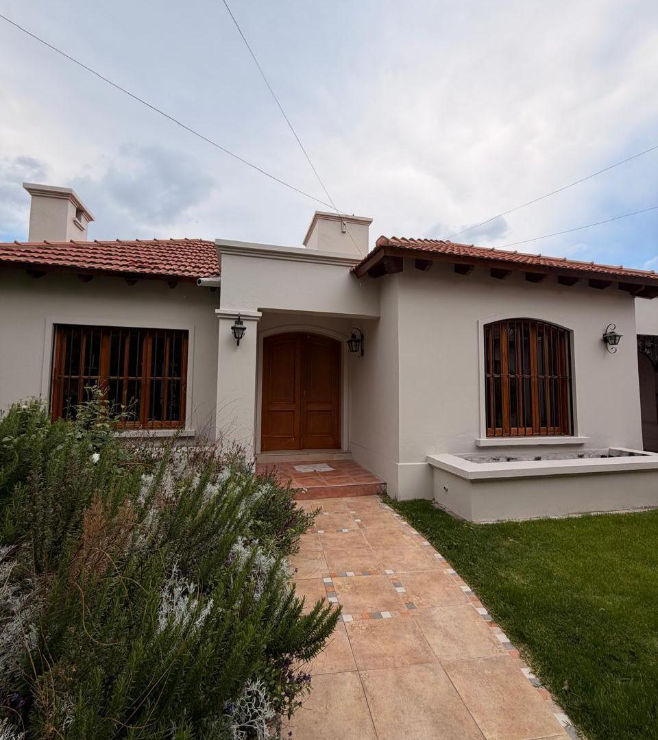 Foto de Casa en venta en CHACRAS DE CORIA, imagen 2