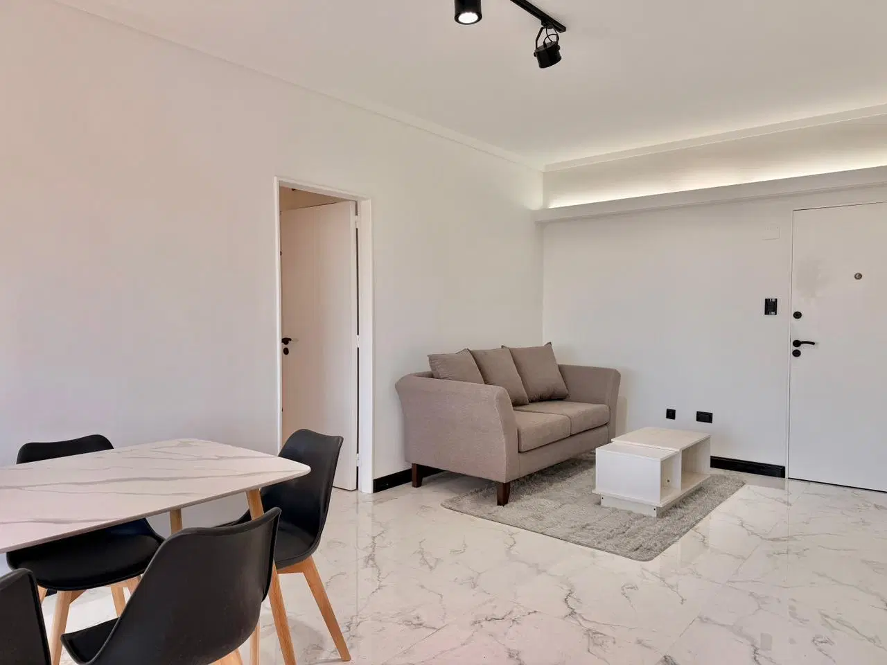 Departamento 3 ambientes con dependencia, vista al mar 5