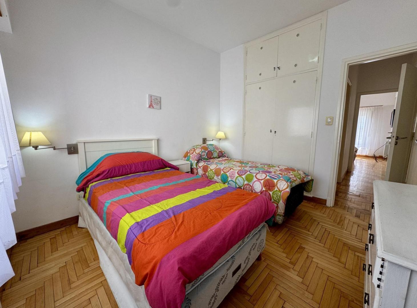 Foto de Departamento en venta de 3 ambientes externos sobre vereda de sol, imagen 5