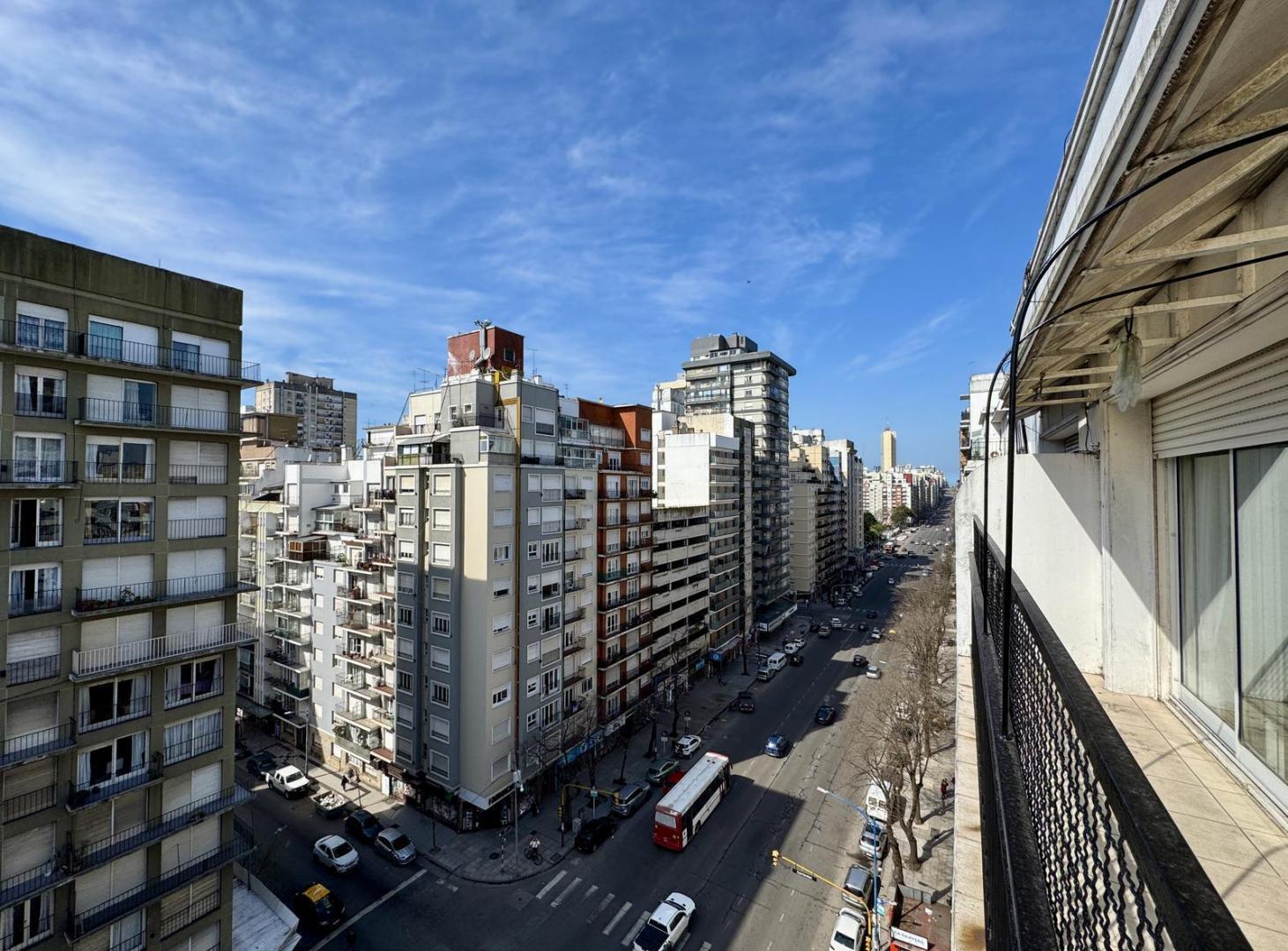Foto de Departamento en venta de 3 ambientes externos sobre vereda de sol, imagen 4