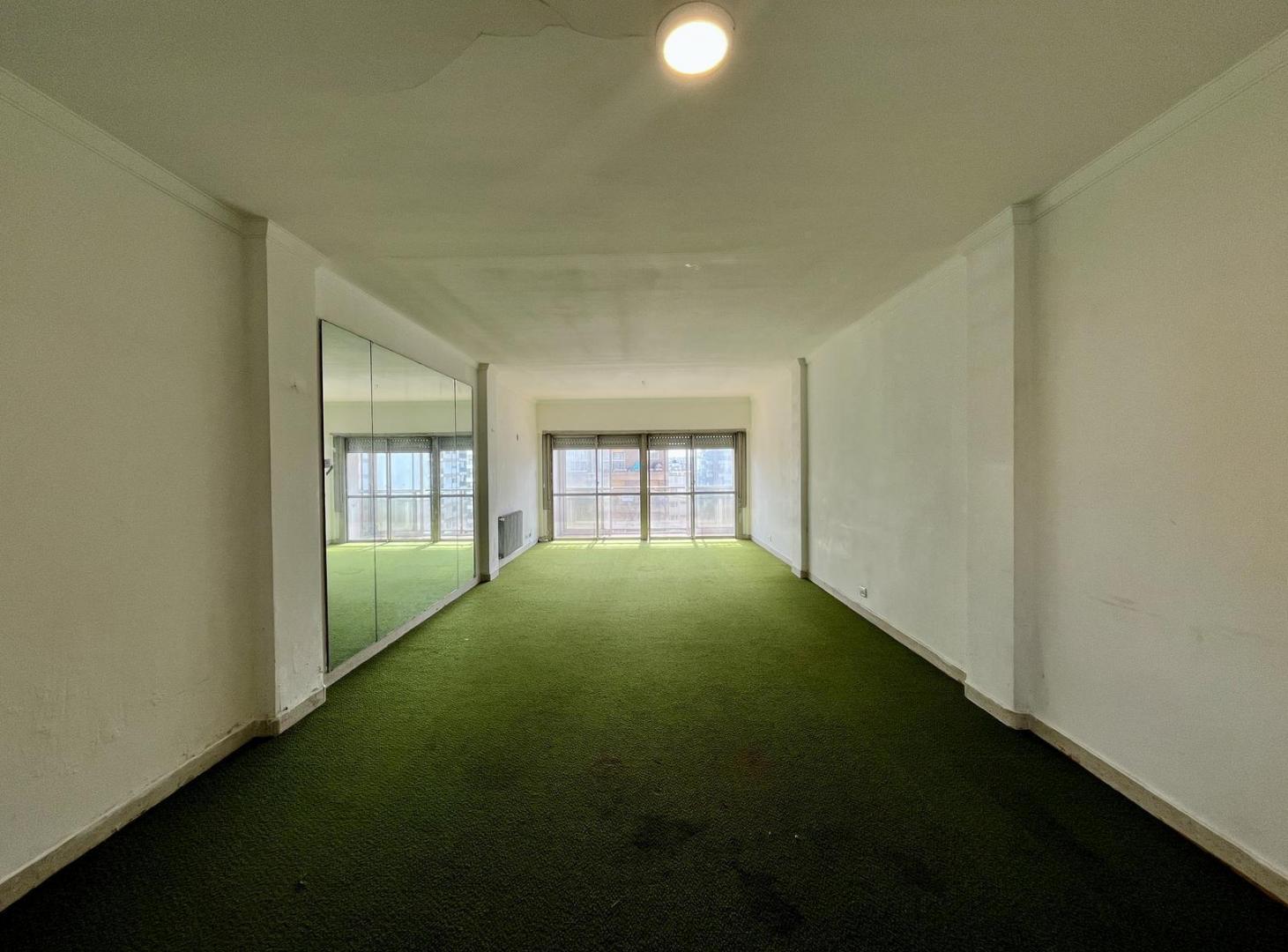 Foto de Departamento en venta de 4 ambientes con dependencia de servicio, imagen 1
