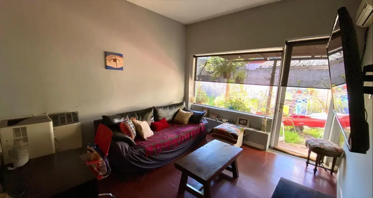 PH en venta con patio - Castelar Sur 5