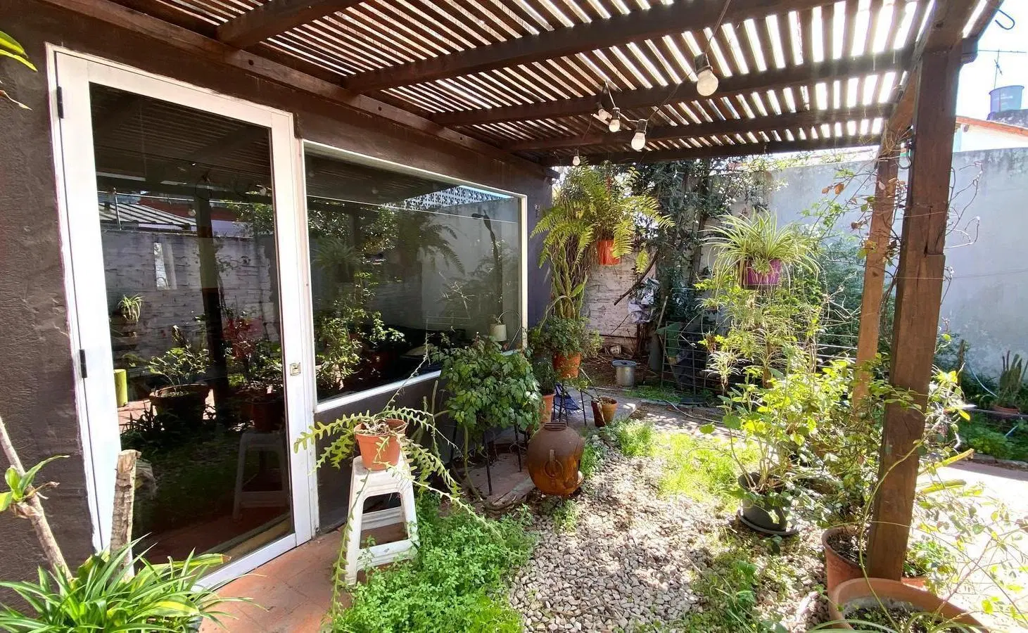 PH en venta con patio - Castelar Sur 3