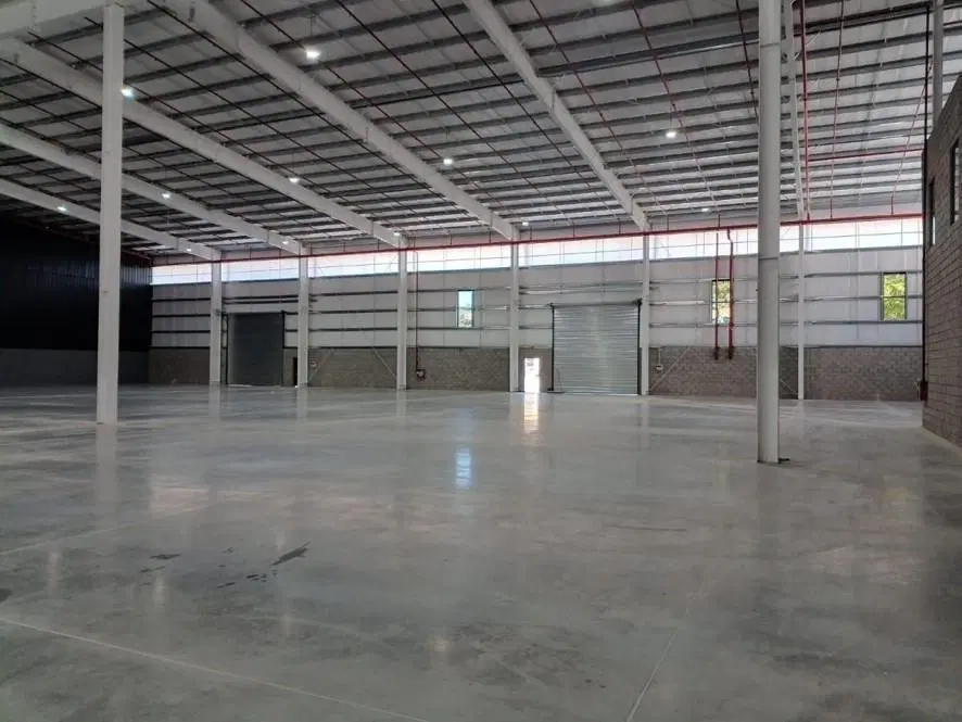 ALQUILER NAVE  INDUSTRIAL 8