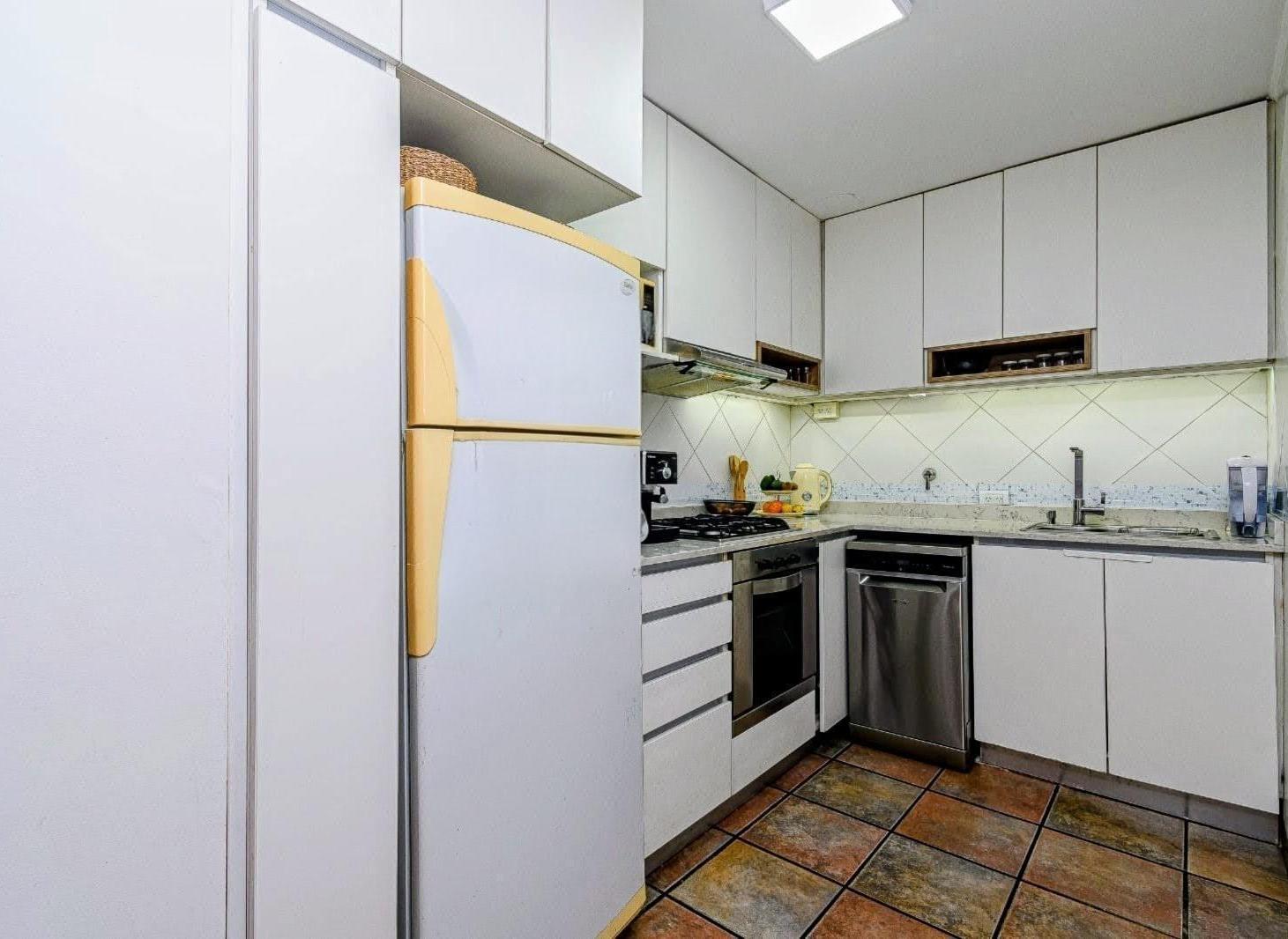 Foto de PH 3 Ambientes con Terraza, 2 Baños de Diseño y Suite Moderna en Monte, imagen 5