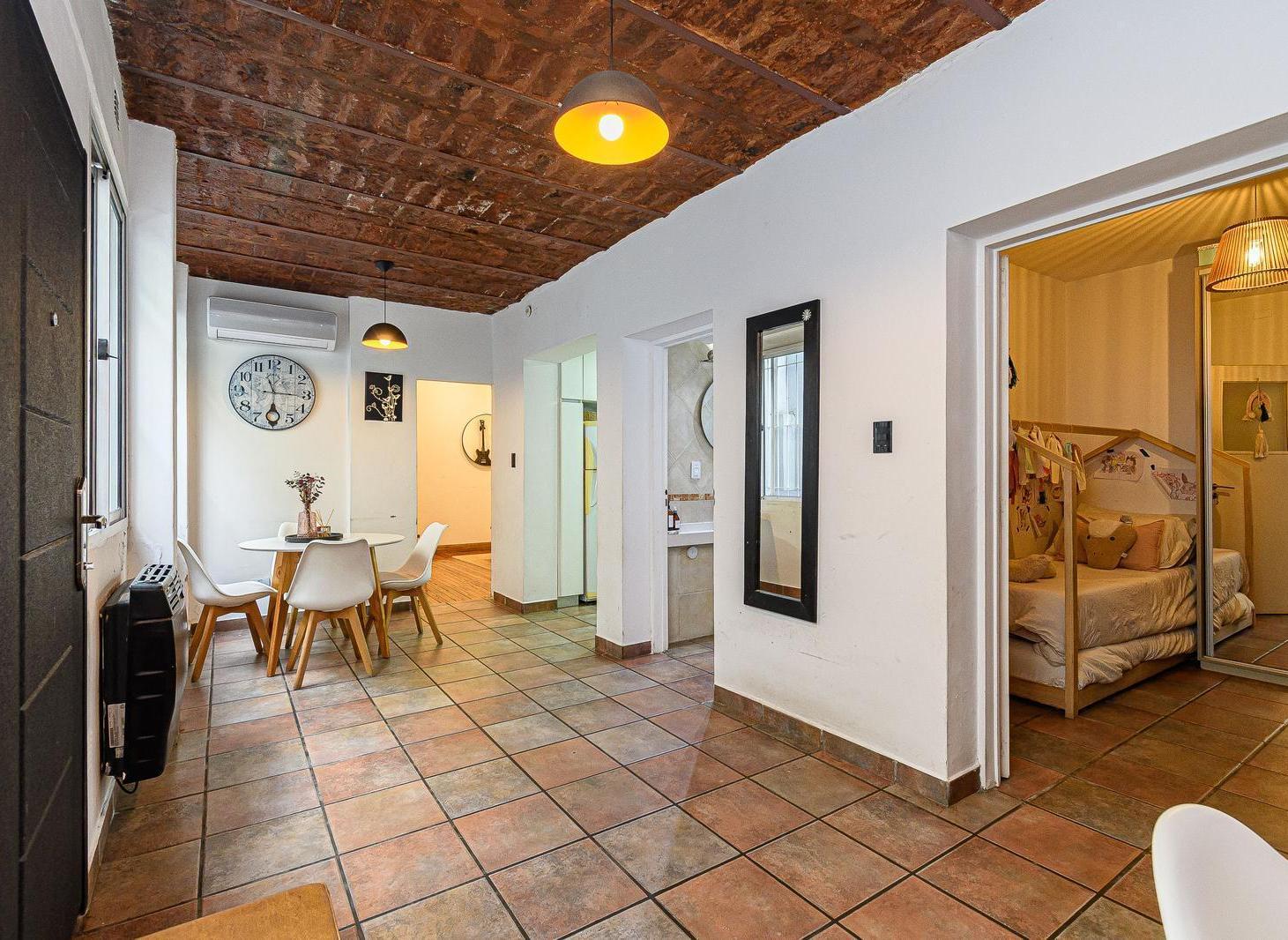 Foto de PH 3 Ambientes con Terraza, 2 Baños de Diseño y Suite Moderna en Monte, imagen 2