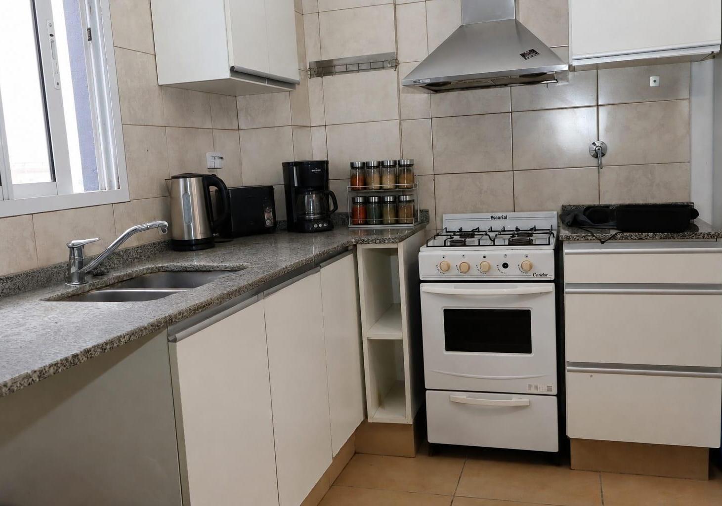 Foto de DEPARTAMENTO EN VENTA DOS AMBIENTES CON BALCON Y COCHERA SAN MIGUEL, imagen 5