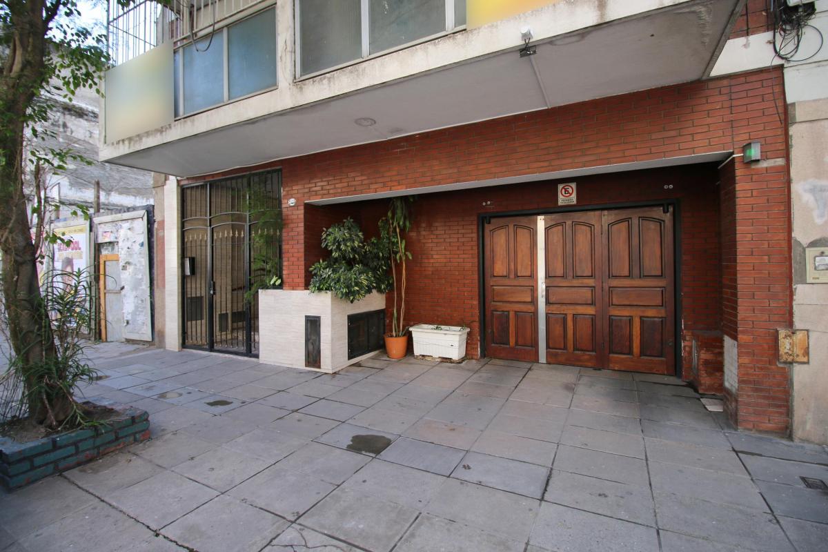 Venta Departamento 4 Amb en Caballito Balcón Patio y Cochera 5