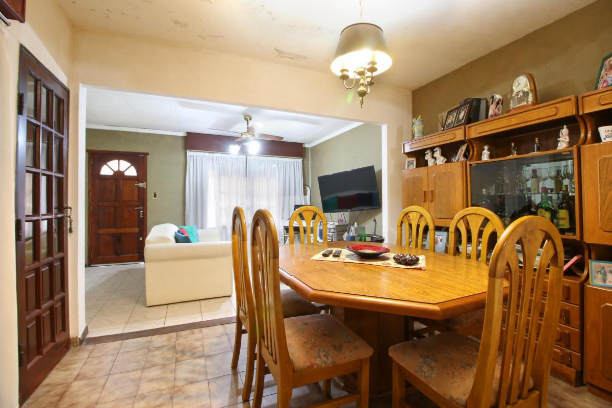 Venta En Block Casa Parque Patricios Fondo 50m Terraza
