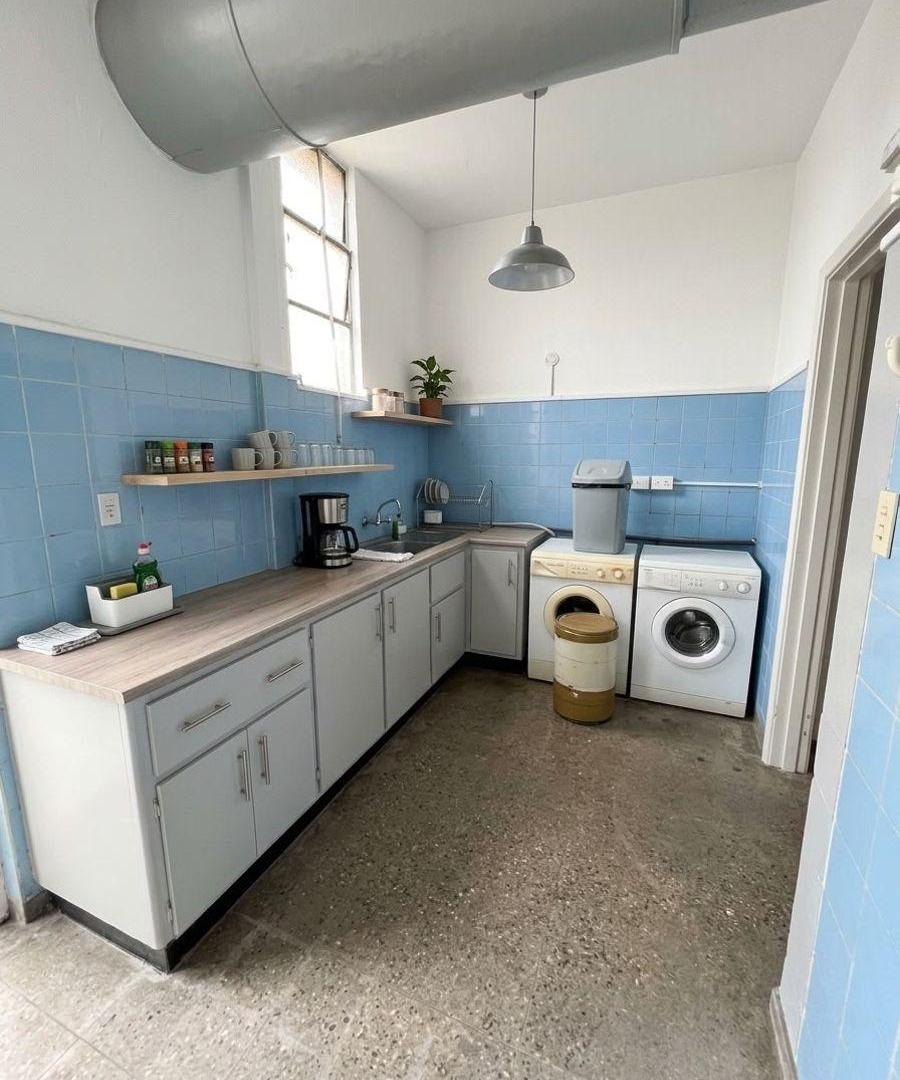 Foto de ALQUILER O VENTA | INMUEBLE COMERCIAL EN VILLA DEL PARQUE A REFACCIONAR, imagen 3