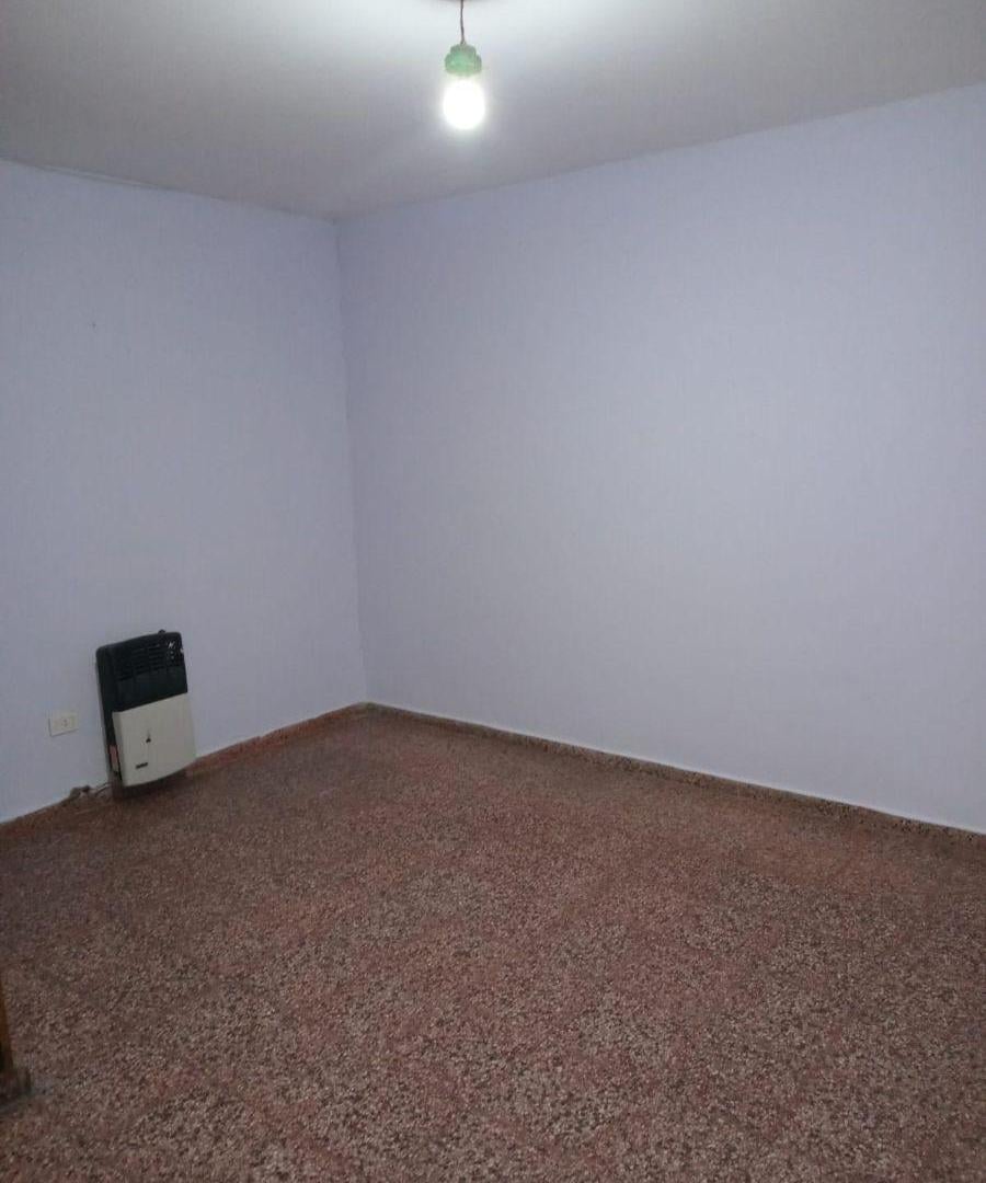 Foto de CASA EN ALQUILER EN PLANTA ALTA – DOS DORMITORIOS, imagen 2