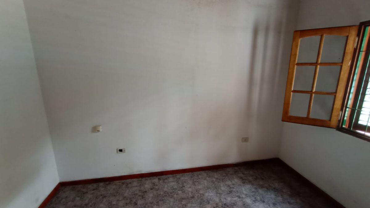 Foto de OPORTUNIDAD INVERSION!! CASA 2 HAB COCH Y PILETA EN CENTRO RIO CEBALLOS!, imagen 4