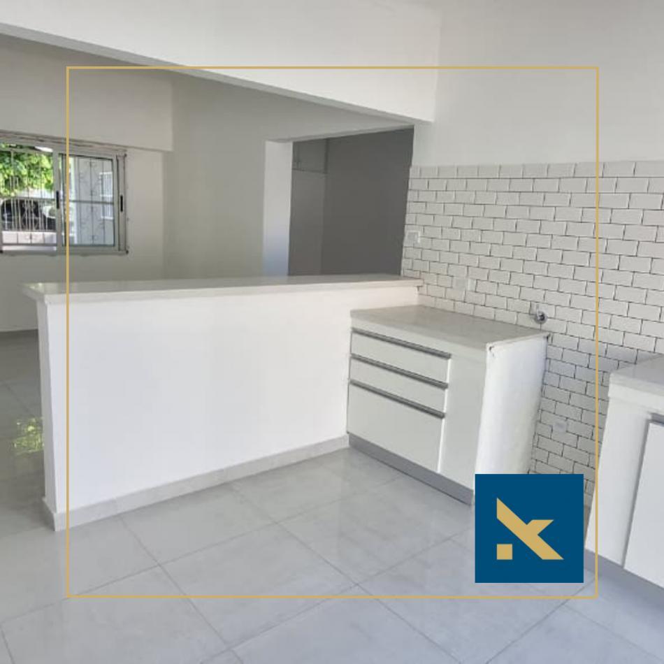 Foto de CASA RECICLADA EN VENTA - F. ACOSTA AL 5000, imagen 4