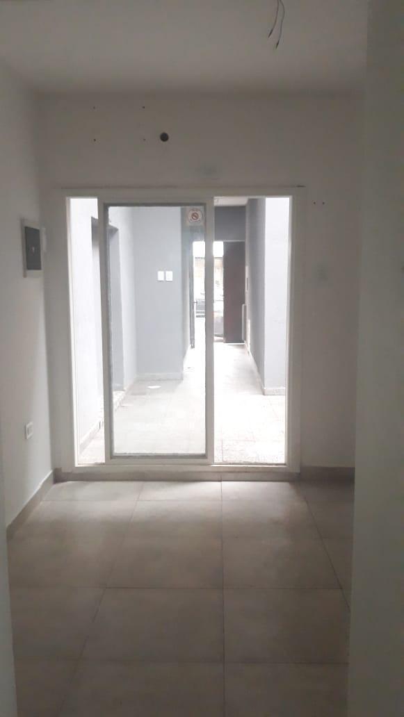 Foto de PH 4 ambientes en venta en Brandsen al 1700 Barracas CABA, imagen 3