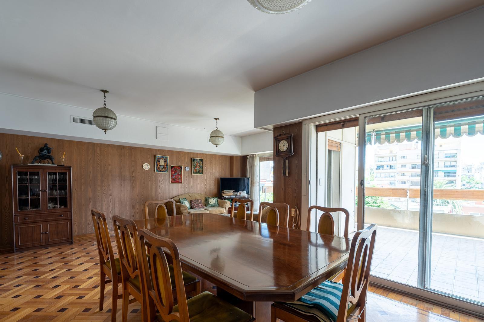 Foto de Departamento 4 ambientes al frente en venta en Av. Martin García al 500, imagen 2