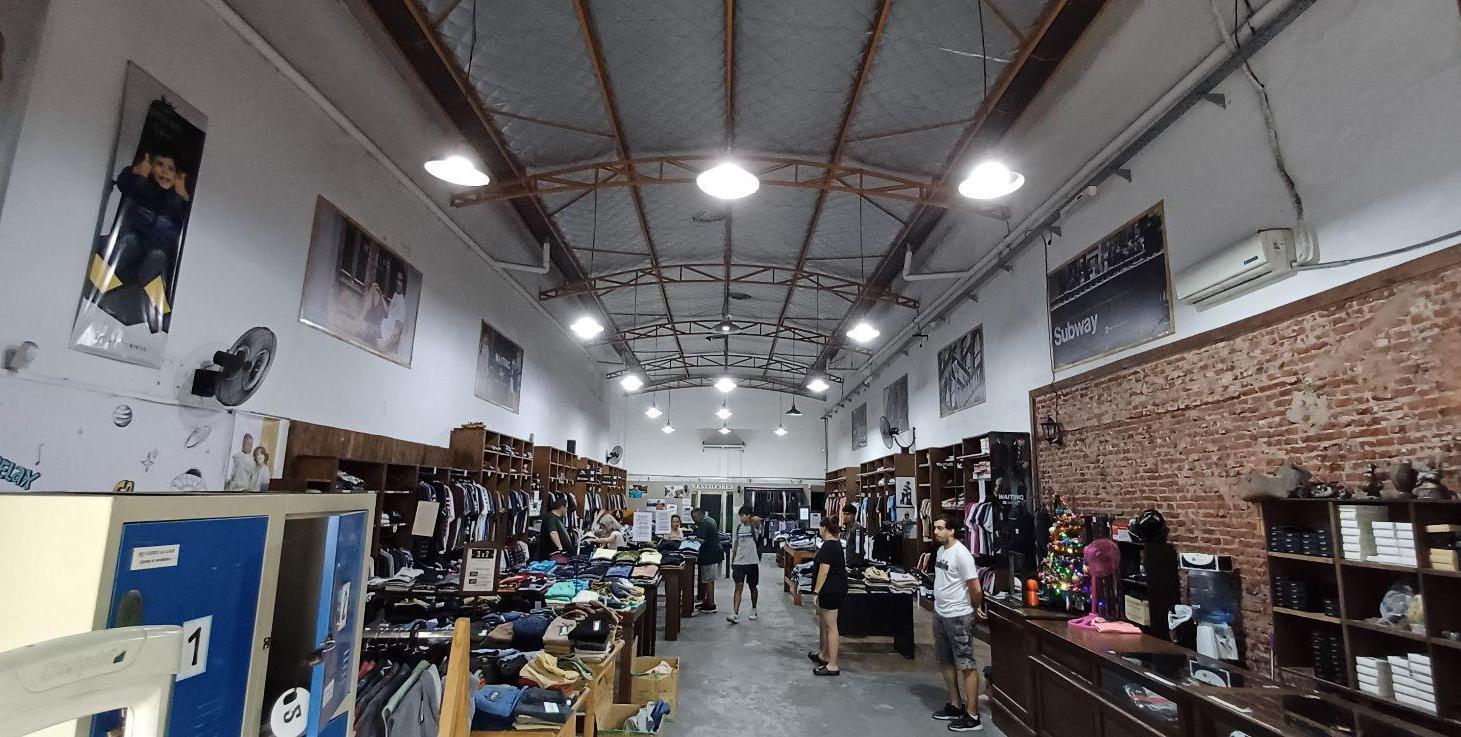 Foto de Local en venta/ alquiler en Herrera al 1700 Barracas CABA, imagen 1
