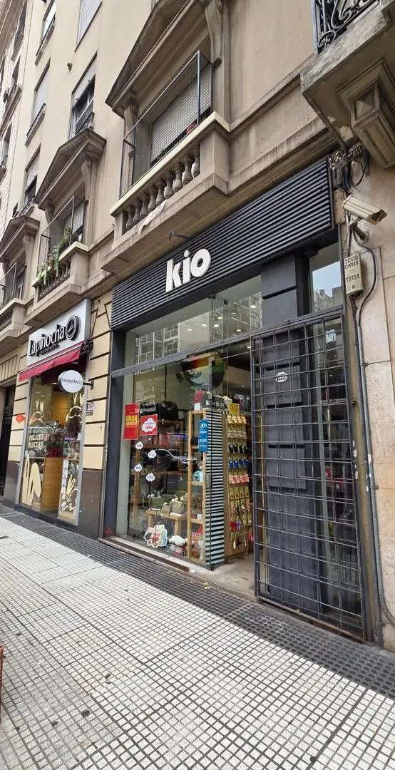 Local en alquiler en Av. Santa Fe al 1200 Recoleta CABA 3