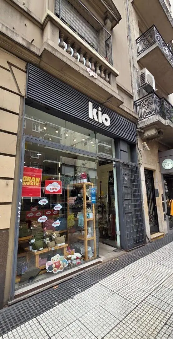 Local en alquiler en Av. Santa Fe al 1200 Recoleta CABA 1