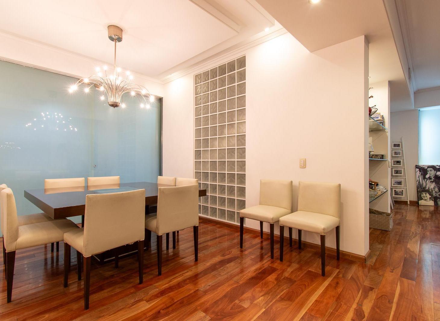 Foto de Casa en venta 6 ambientes en Gaspar Melchor de Jovellanos al 500, imagen 3