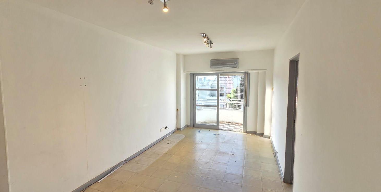 Foto de Departamento 3 ambientes en venta en Av. Avellaneda al 2100 Flores CABA, imagen 1