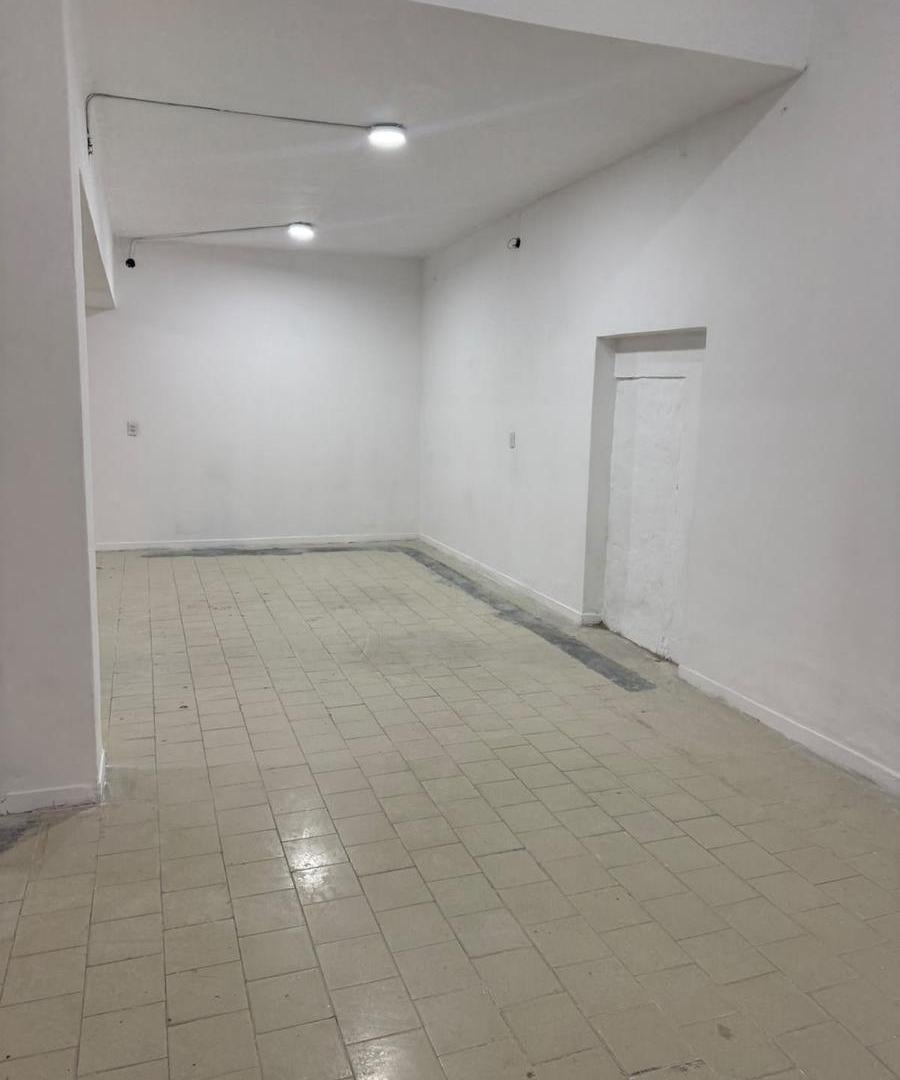 Foto de Depósito en venta en Av. Regimiento de Patricios al 700 Barracas CABA, imagen 3