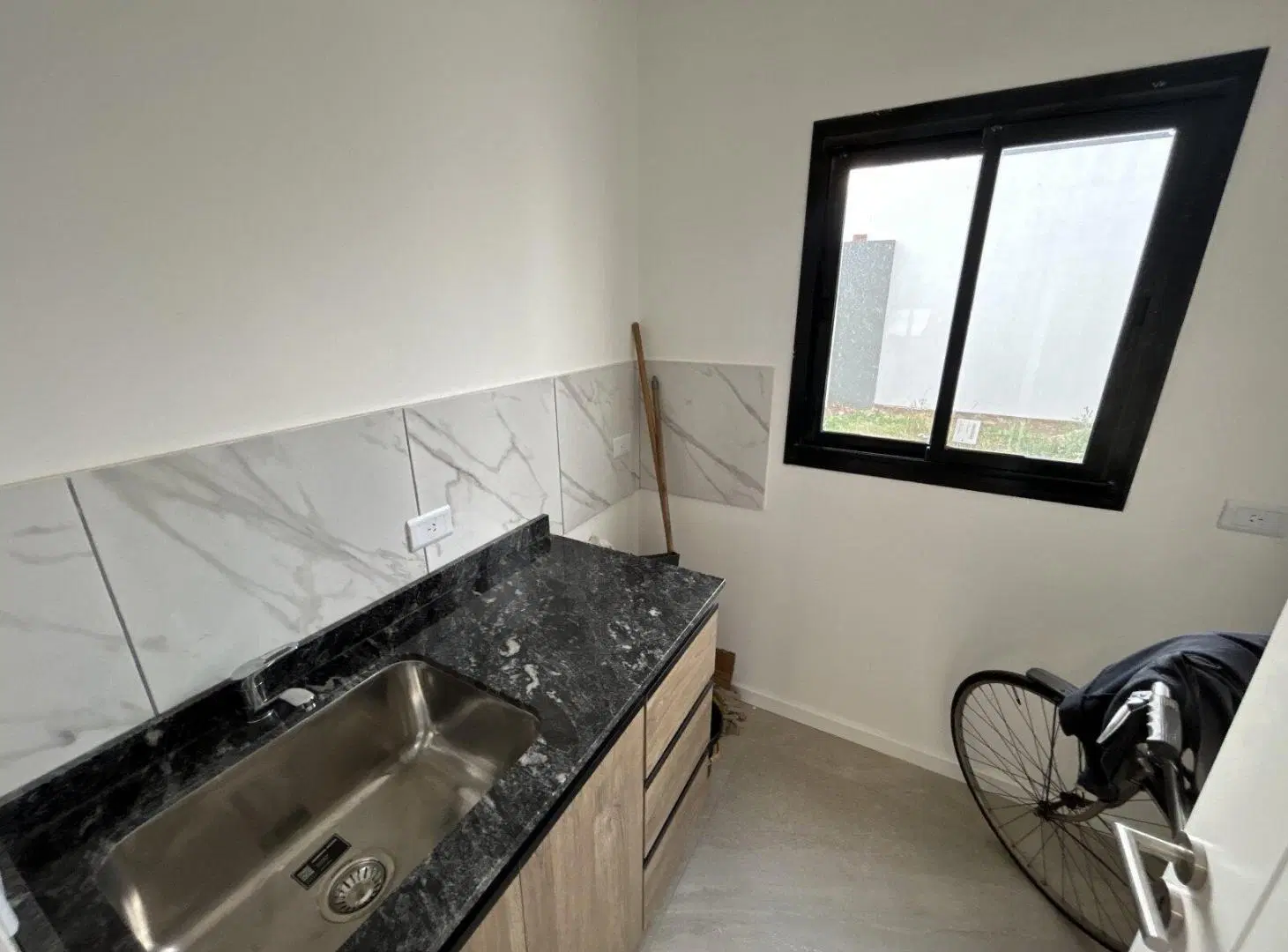 CASA EN VENTA RINCONES DE MANANTIALES 2D 2B - A ESTRENAR! 5